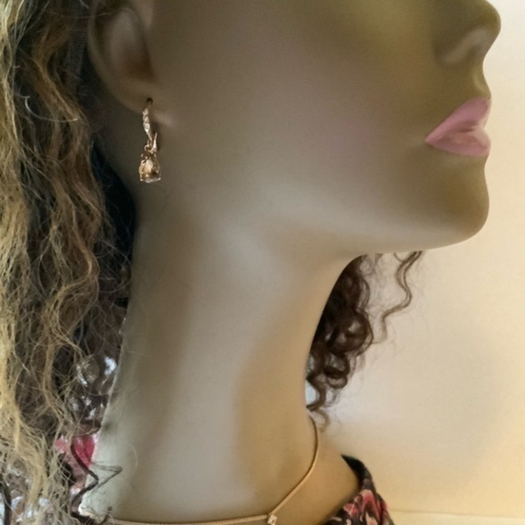 Givenchy Tear drop necklace & earrings set - Picture 4 of 8